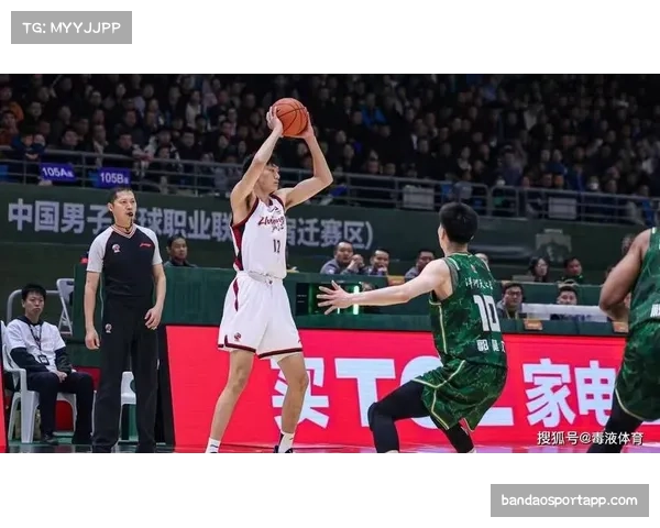 郭昊文冲突后强势反弹 28+9+8全能数据率队逆转浙江 郭昊文冲突后强势反弹 28+9+8全能数据率队逆转浙江